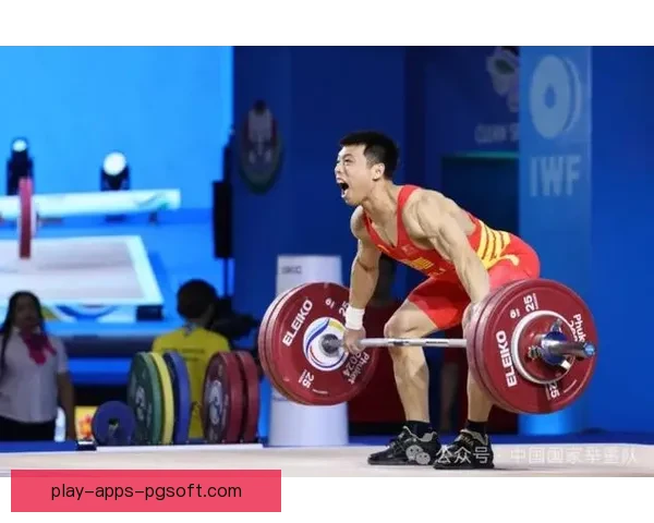 世界举重赛揭幕：挑战纪录、竞逐荣耀