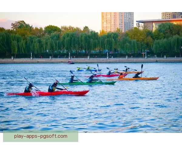 挑战极限，奋力向前：精彩纷呈的皮划艇邀请赛