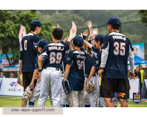 紧张激烈！棒球比赛胜负揭晓，球队精彩对决引爆全场热情