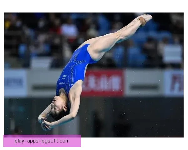 跳水邀请赛：飞翔水面的优美舞者